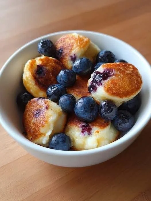 Blueberry Cottage Cheese Pancake Bites