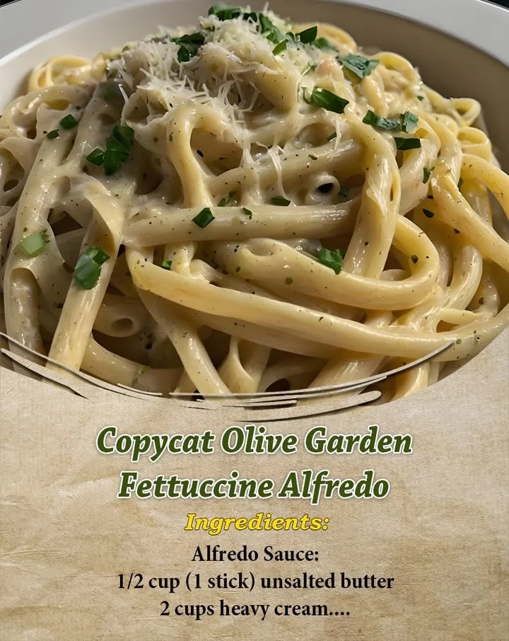 Creamy Fettuccine Alfredo dish inspired by Olive Garden recipe