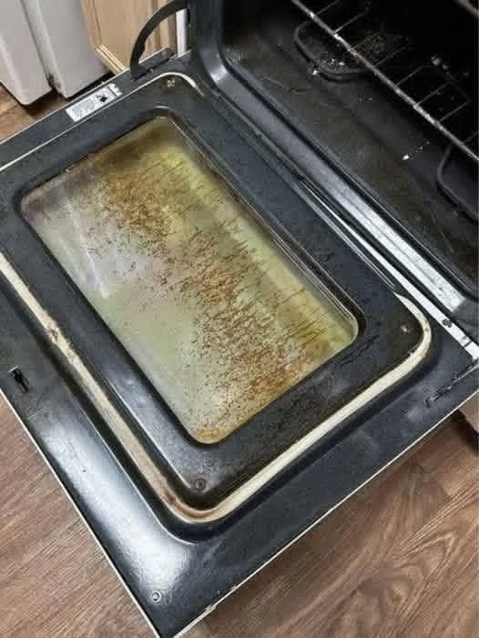 Guide on how to remove stains from clothes and surfaces effectively