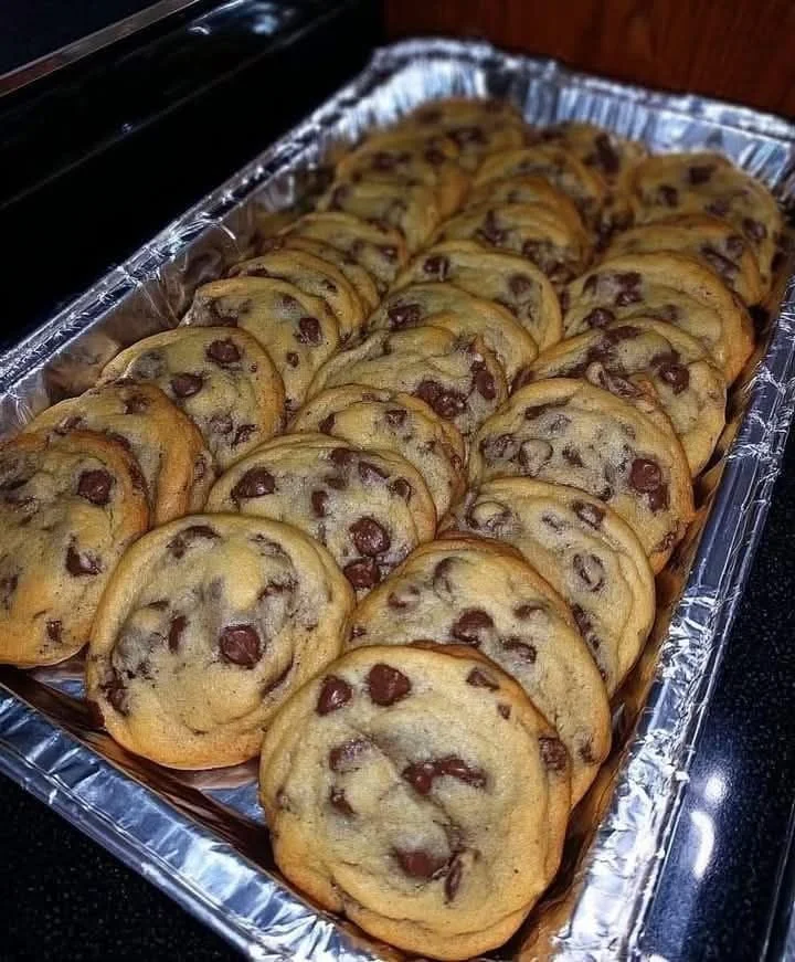 I've made these three times in two weeks and now everyone thinks I'm hiding some kind of secret ingredient 😂 Recipe in First (c.o.m.m.e.n.t ).👇