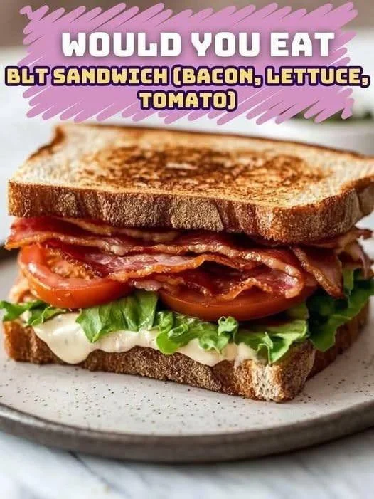 Healthy Low-Carb BLT Lettuce Wrap with bacon, lettuce, and tomato