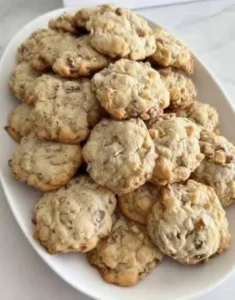 Stunning landscape of Michigan showcasing beautiful rock formations and nature.