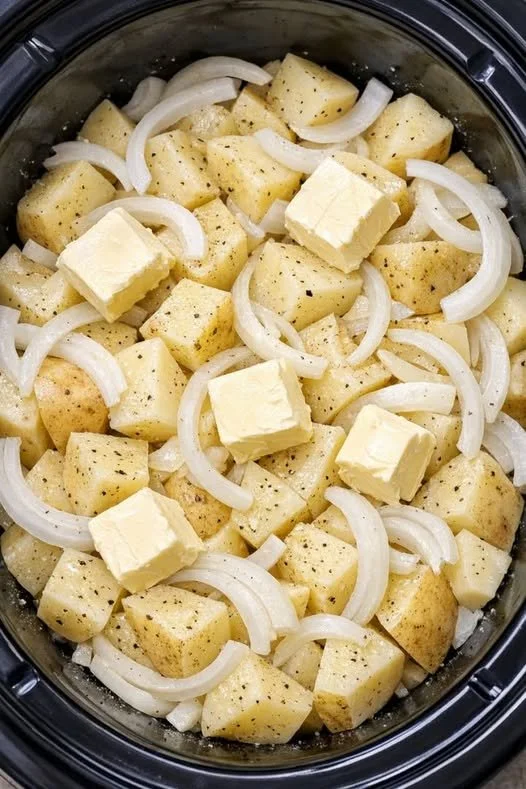 Slow Cooker Potato and Onion Dish