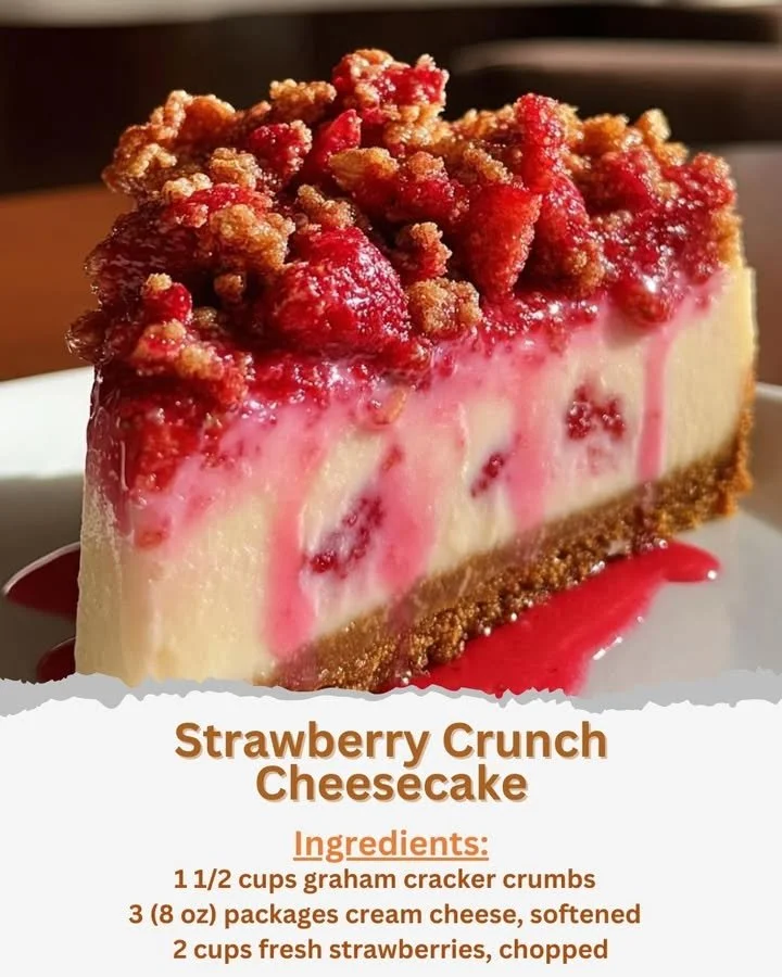 Delicious strawberry cheesecake with a crunchy topping, perfect for dessert lovers